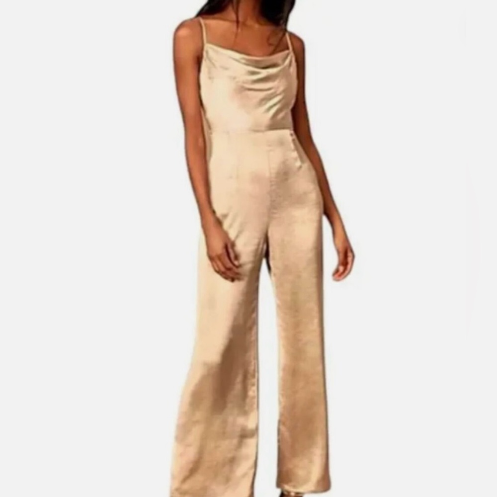 Sincerely Jules Bronze Satin
Sleeveless Smocked Wide Leg
Jumpsuit🤍New Sz Medium